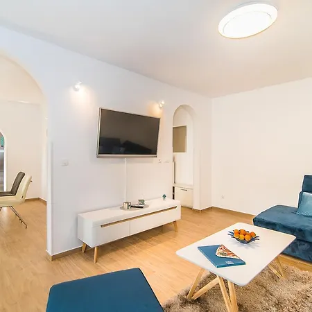 Vera Luxury Apartment