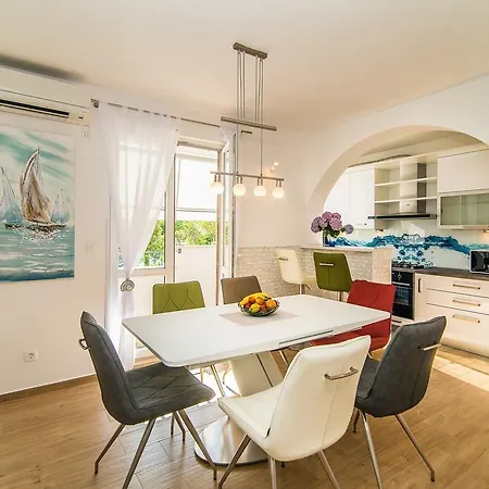 Apartment Vera Luxury